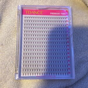 TDANCE promade lash fans. 10D, 0.05 C-Mix